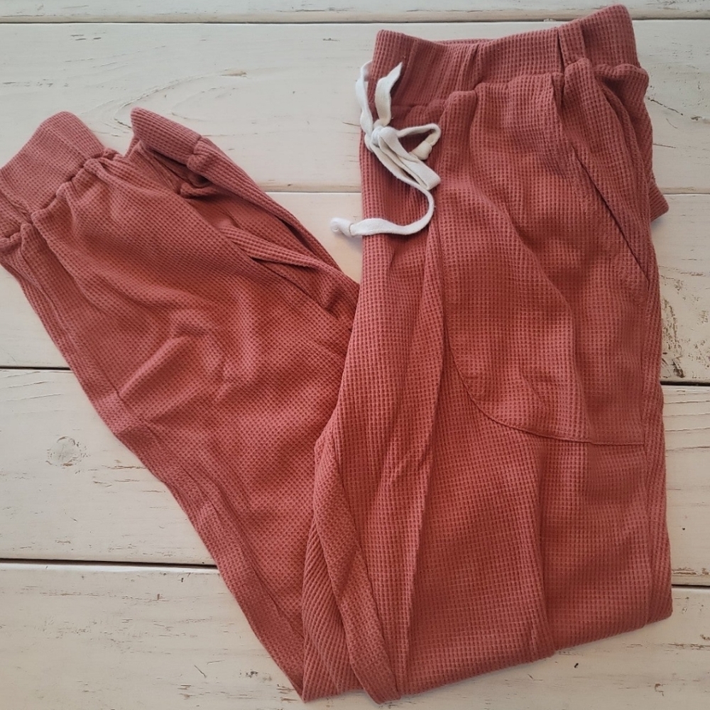 Roolee Under the Mistletoe Joggers